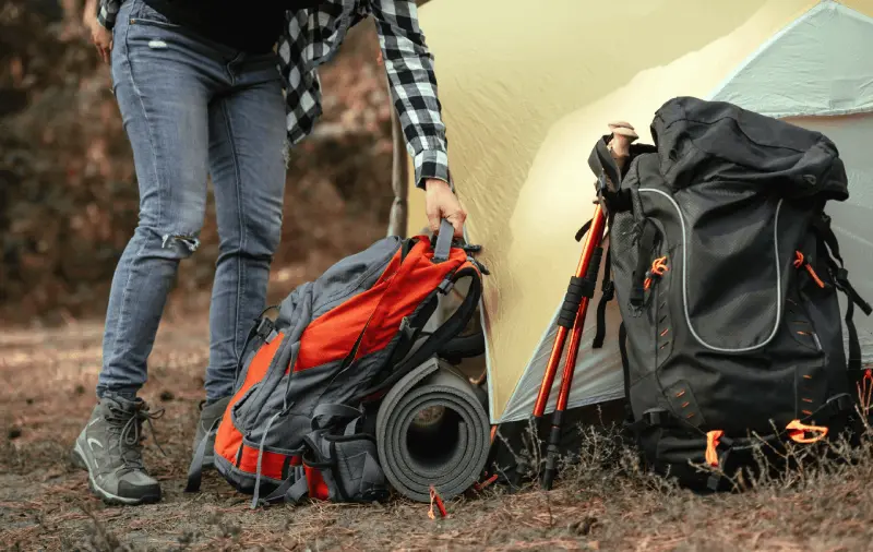 Les sacs à dos Decathlon sont-ils suffisants ou faut-il privilégier des marques de sacs de camping professionnels ? Comment choisir la bonne capacité en litres ?