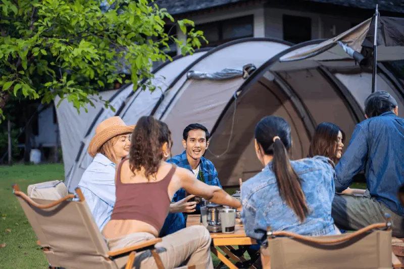 Hur Upplever Man En Mycket Bekväm Camping Med Få Utrustning?