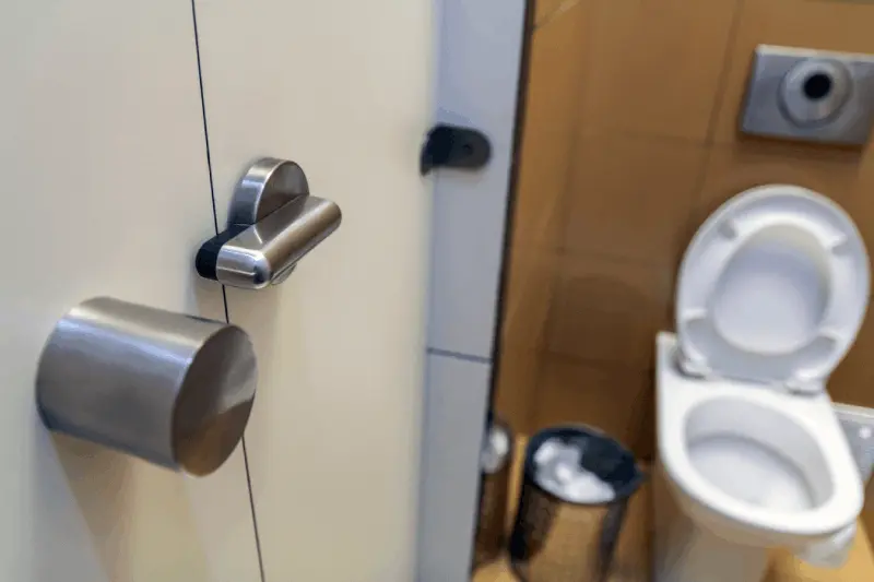 Karavan Tuvaleti İçin Ev Yapımı (Doğal) Koku Giderici Sıvılar İşe Yarar Mı?