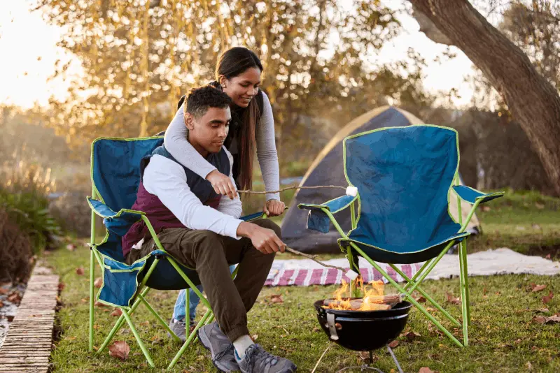 Vad Ska Man Titta På När Man Väljer Lätta Och Hållbara Campingmöbler?