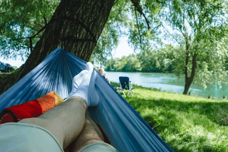 Is It Safe to Camp with a Hammock Instead of a Tent? How to Choose the Right Hammock and Tree Straps?