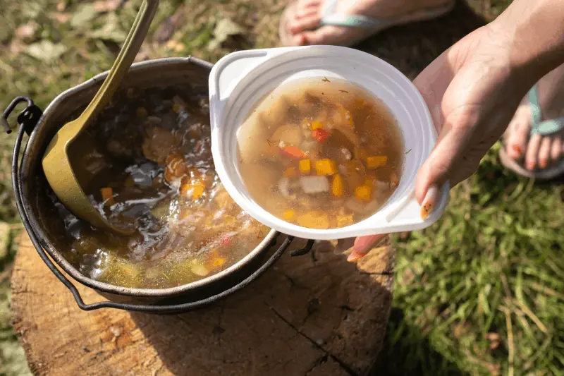 Hur underlättar vakuumförpackade livsmedel campinglivet?