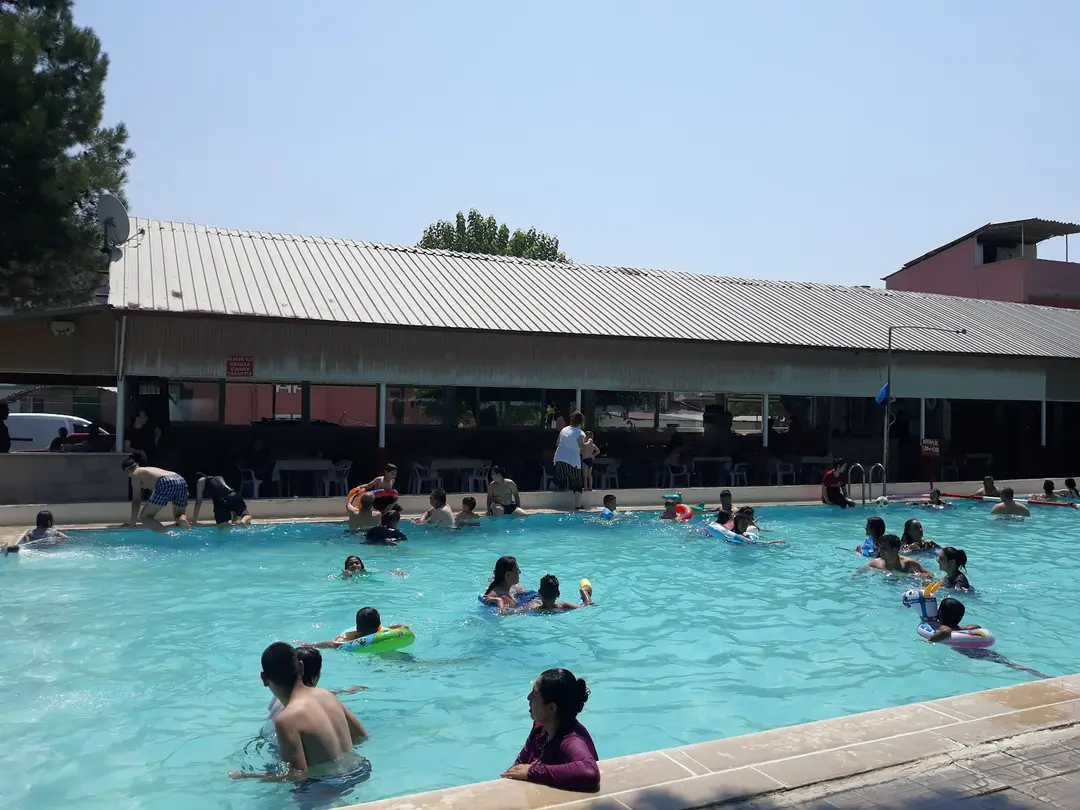 Kurhaus Arslan Camping (Pension-Schwimmbad-Picknick-Camping) — Denizli — küçük resim 2