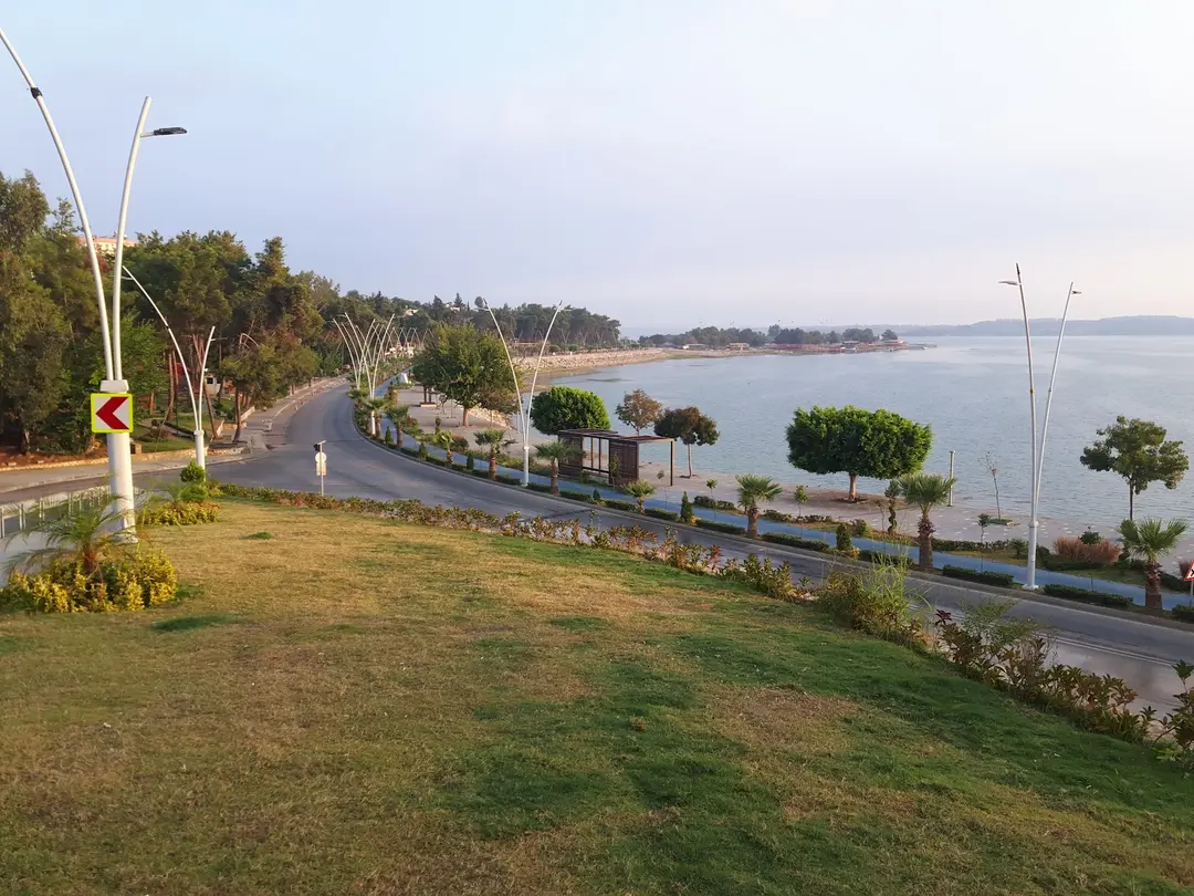Áreas de Picnic y Jardines de Té — Adana — küçük resim 3