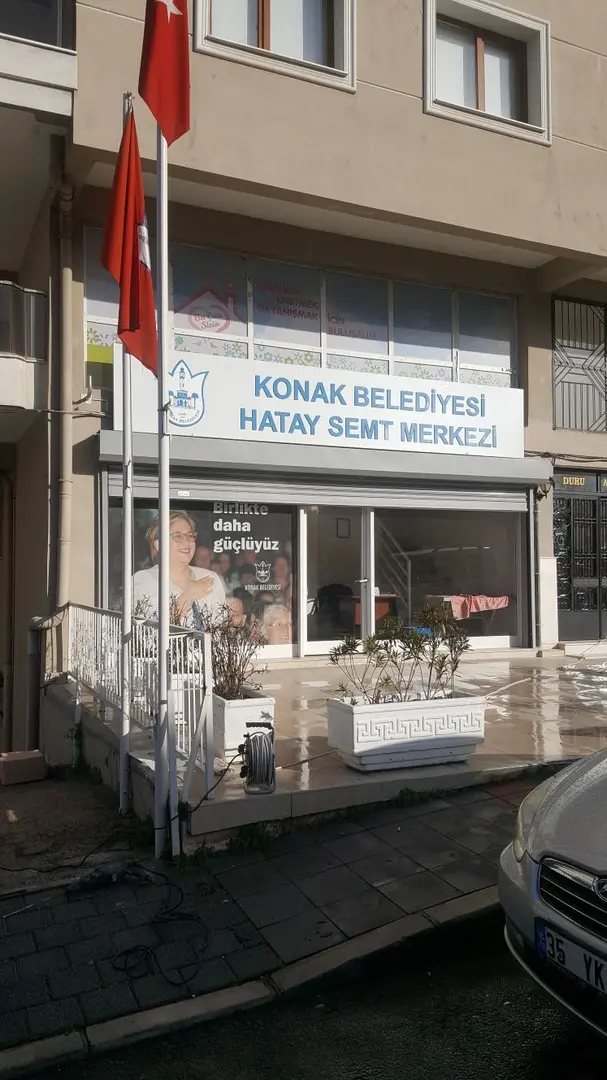 Konak Belediyesi Hatay Semt Merkezi — İzmir — küçük resim 2
