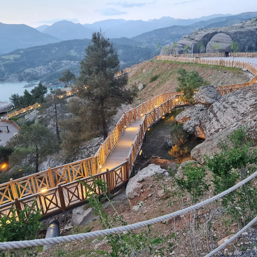 Ali Kayası Glass Terrace — Kahramanmaraş — küçük resim 5