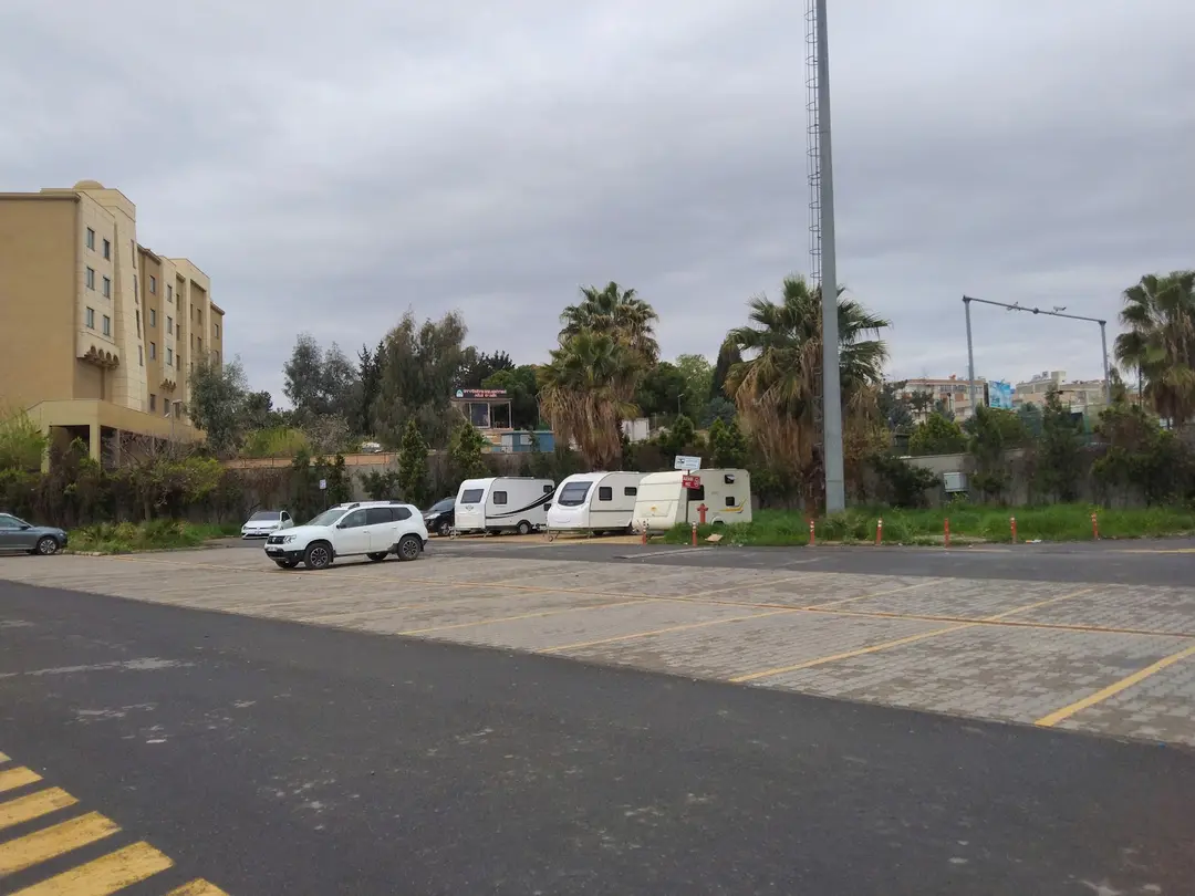 Piazza Caravan Parking — Şanlıurfa — küçük resim 8