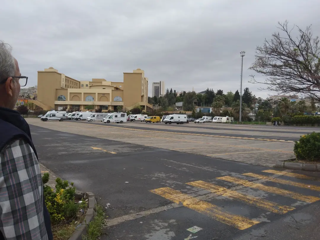 Piazza Caravan Parking — Şanlıurfa — küçük resim 9