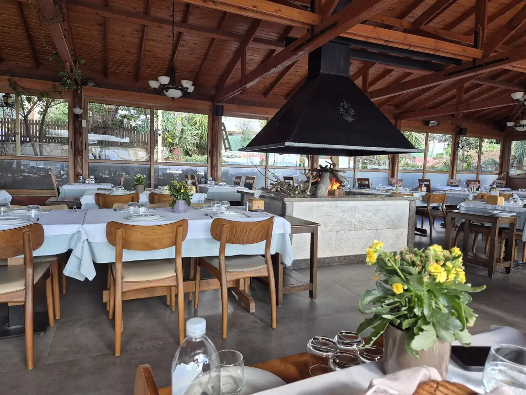 Unaşı, Akın'ın Kamil'in Bağ Evi — İzmir — küçük resim 5