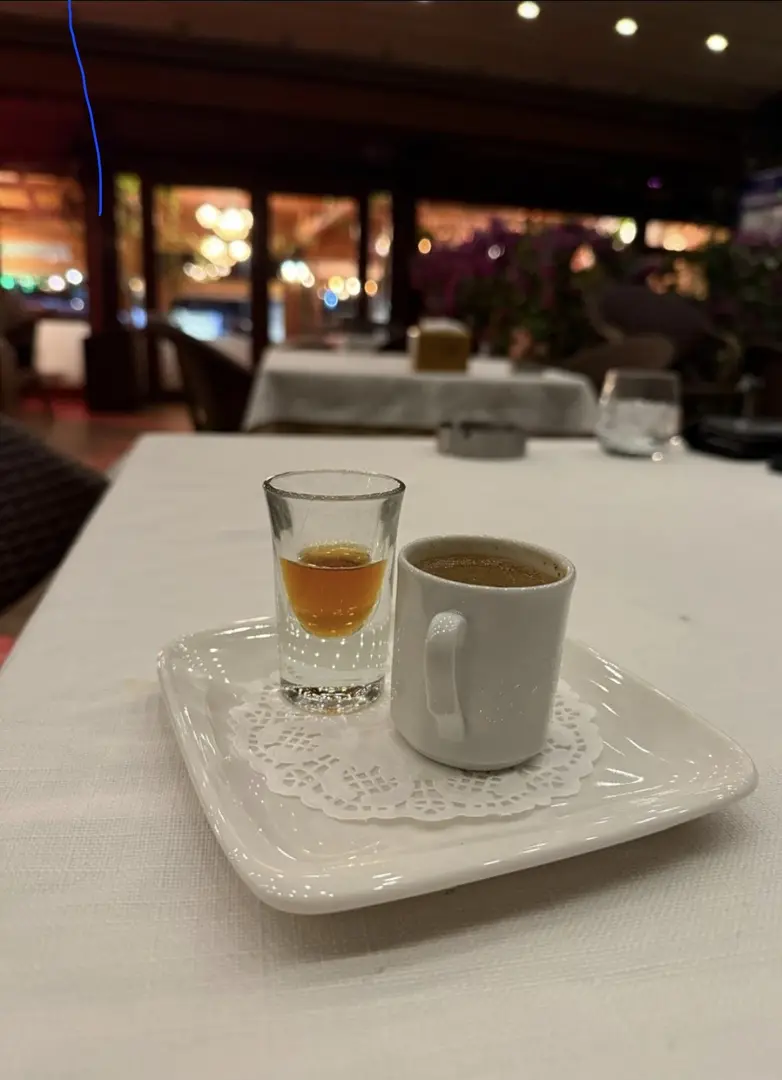 Unaşı, Akın'ın Kamil'in Bağ Evi — İzmir — küçük resim 7