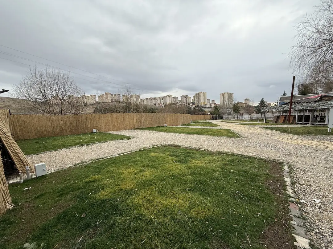 Neşeli Koy Karavan Kampplads — Ankara — küçük resim 8