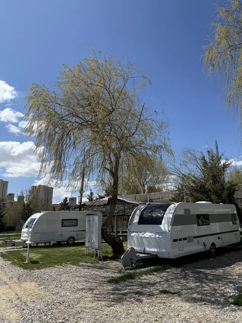 Neşeli Koy Karavan Kampplads — Ankara — küçük resim 9