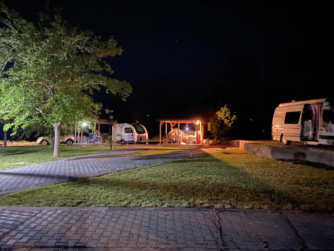 Camping Caravane Çayırhan (CAMPING GRATUIT) — Ankara — küçük resim 6
