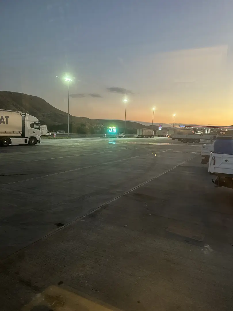 Mavi Göl Karavan Parkı — Ankara — küçük resim 3