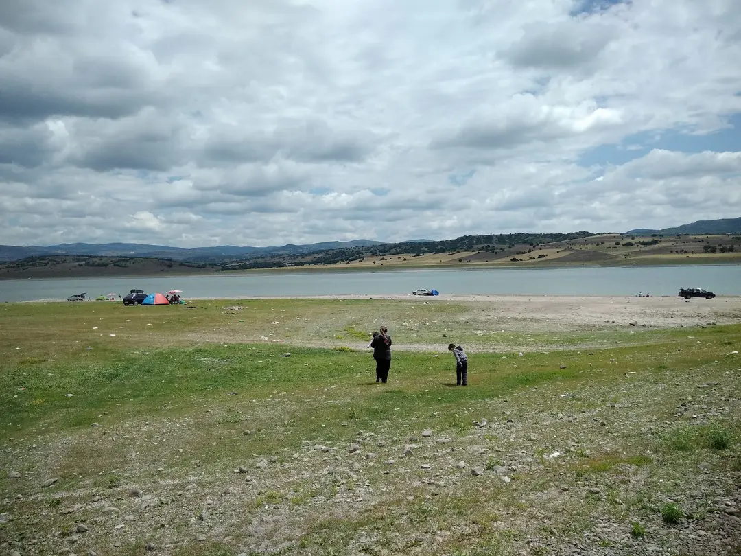 Camping Sogut en la Presa Kurtboğazı — Ankara — küçük resim 4