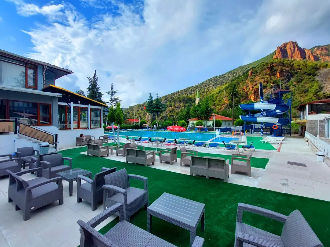 Adones Hotels