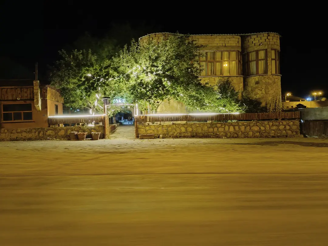 Lalezar Camping