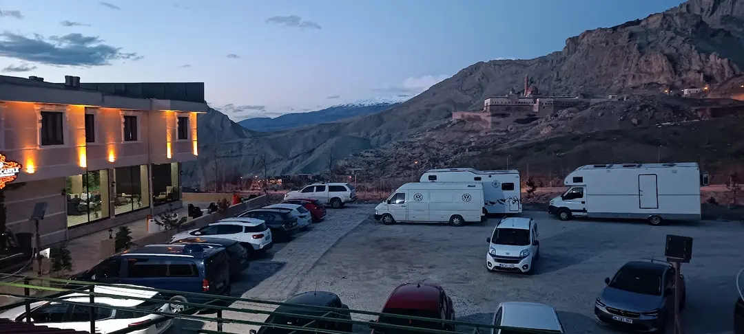 MŞ ROYAL CASTLE HOTEL RESTAURANT & CAMPİNG