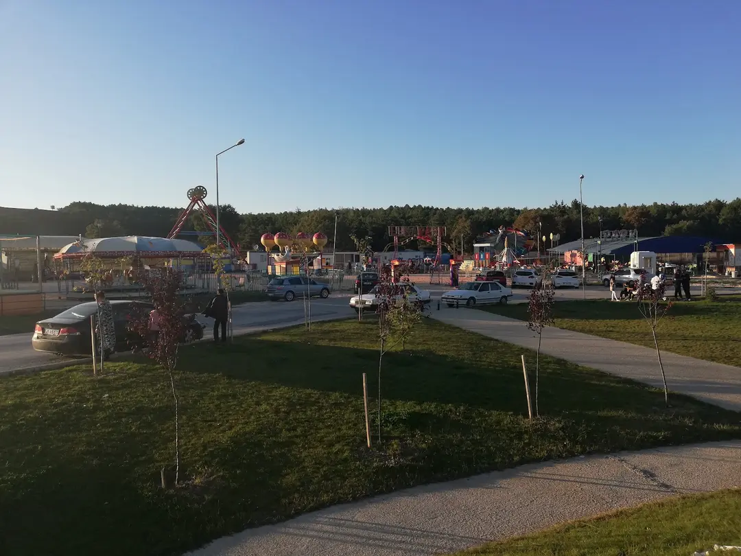 Pelitözü Gölpark Erkan Lunapark — Bilecik — küçük resim 3