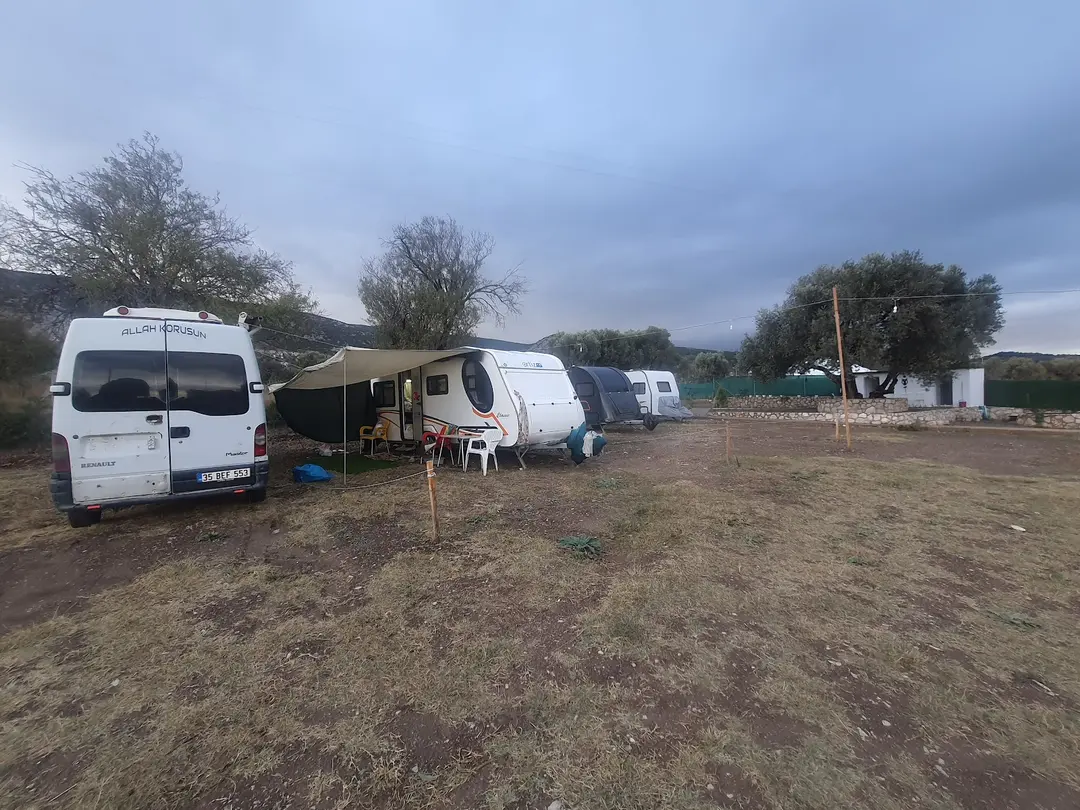 Themorside Karavan Kamp ve Glamping — İzmir — küçük resim 7