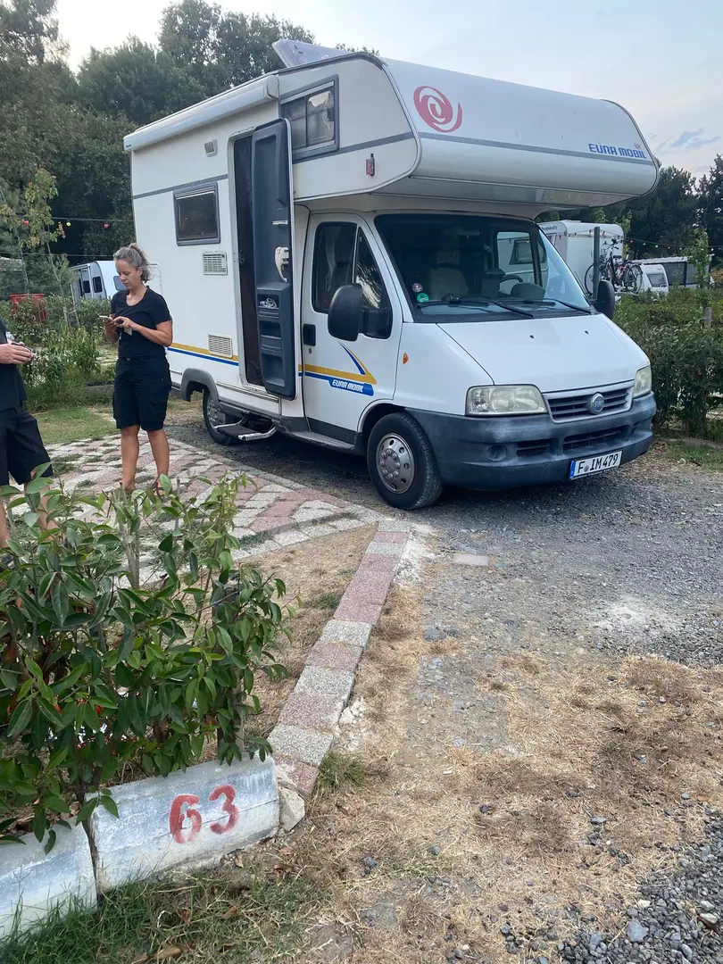 Camp Rumelifeneri Karavan Kampı — İstanbul — küçük resim 2