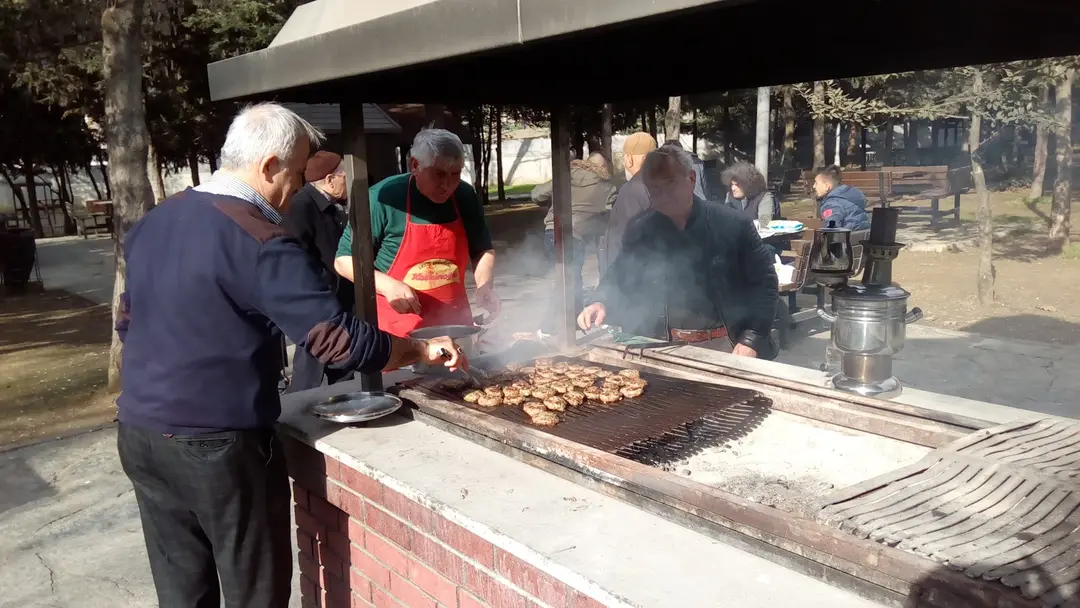 Bahçelievler Piknik Alanı — İstanbul — küçük resim 6