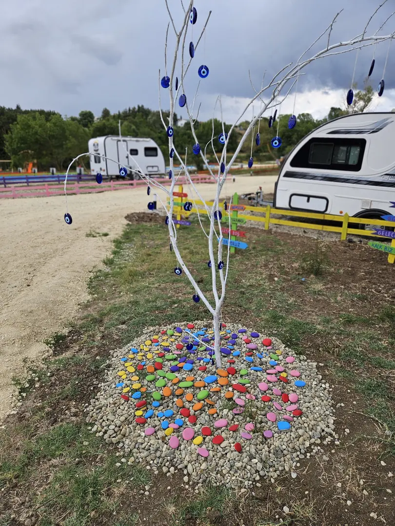 Gökkuşağı Karavan Kamp — İstanbul — küçük resim 5