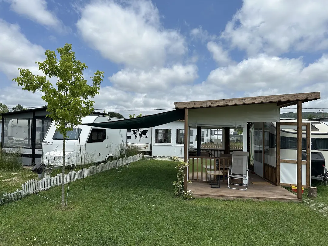 Kirpi camping karavan parkı
