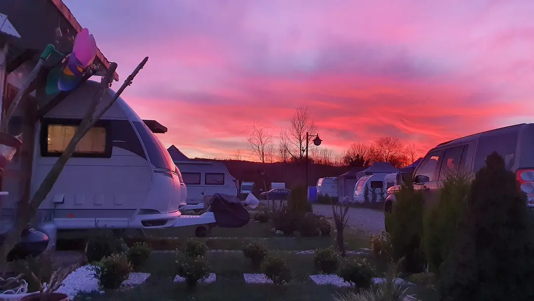 Kirpi camping karavan parkı — İstanbul — küçük resim 8