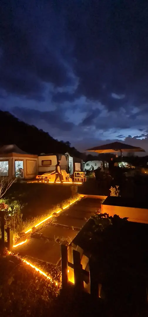 Karavana Camping Karavan Park — İstanbul — küçük resim 7
