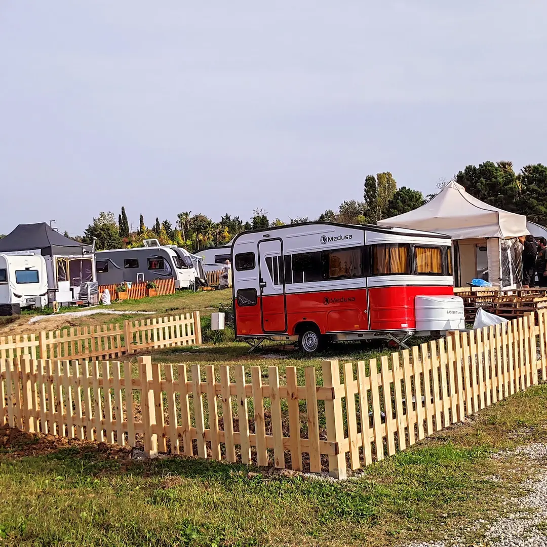Neva Karavan Parkı — İstanbul — küçük resim 7