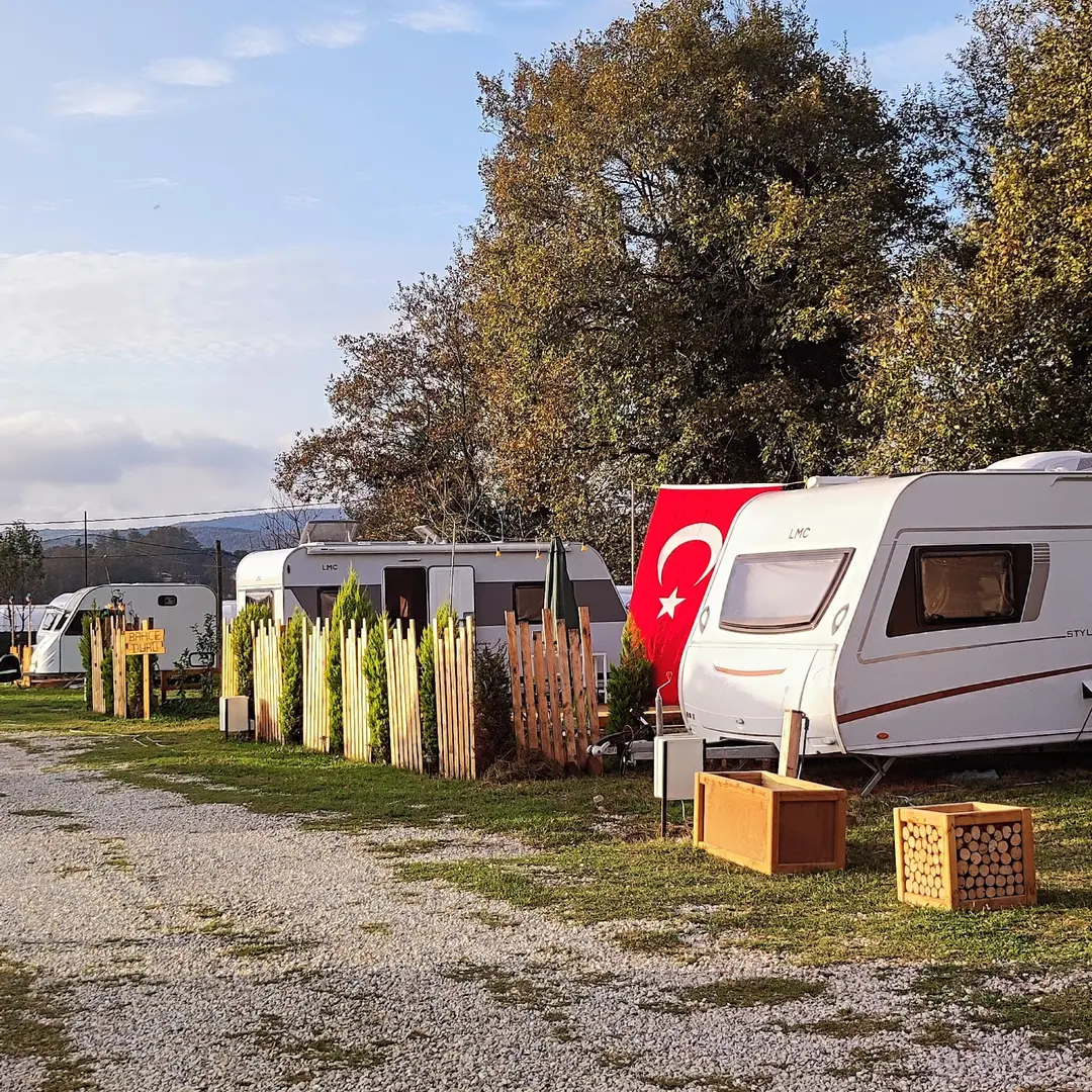 Neva Karavan Parkı — İstanbul — küçük resim 2
