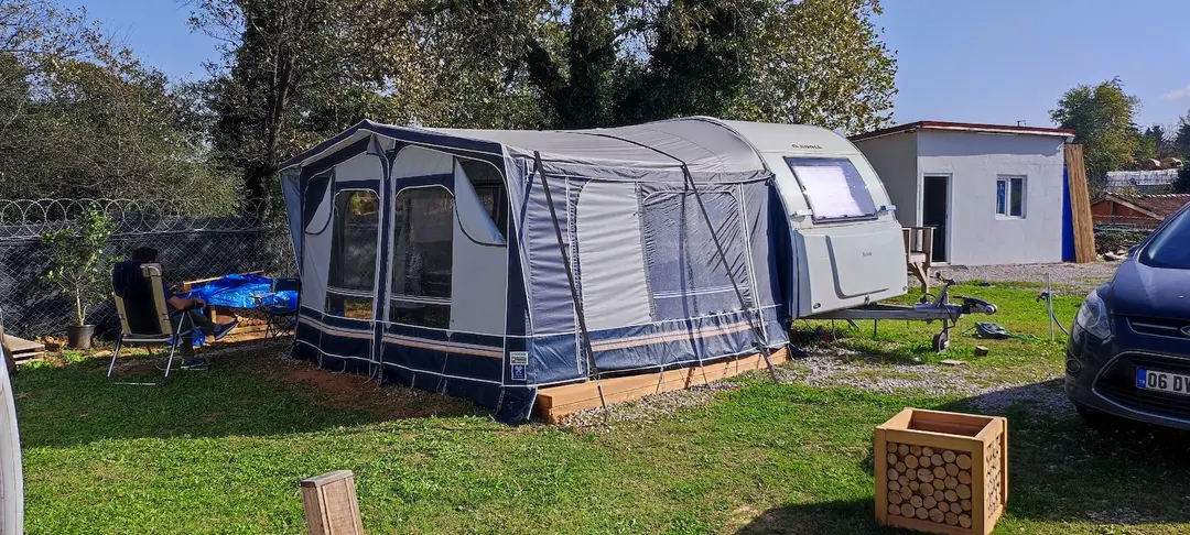 Neva Karavan Parkı — İstanbul — küçük resim 6