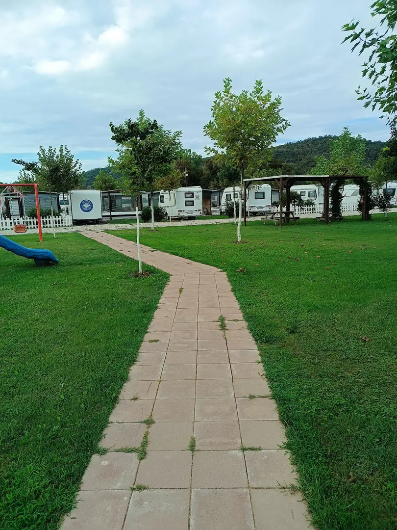 BAHAR BAHÇESİ CAMPİNG — İstanbul — küçük resim 6