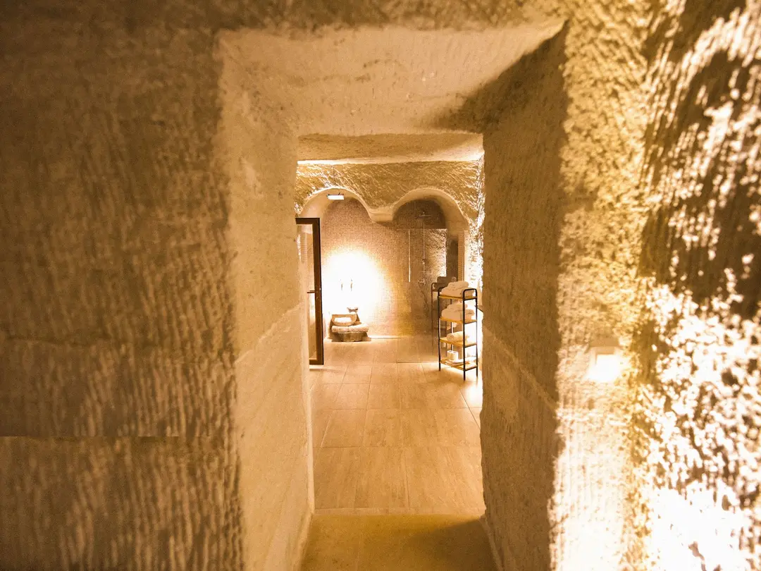 MyCave Suites