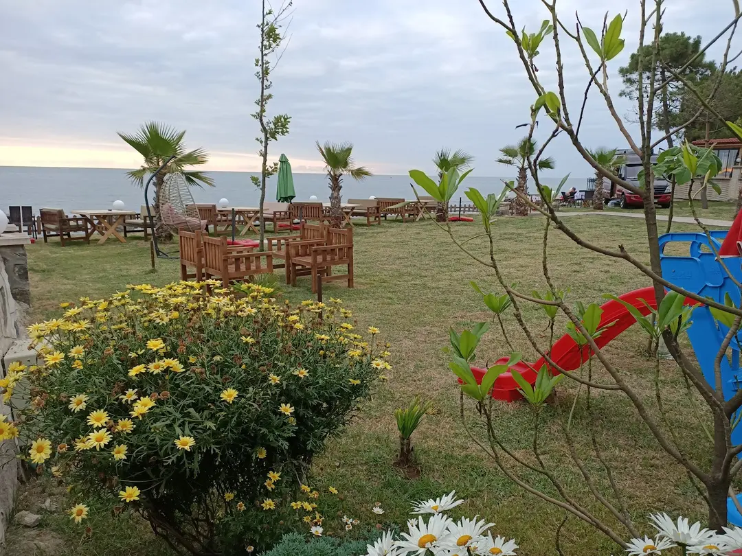 Ristorante Campeggio e Spiaggia Uzunkum — Ordu — küçük resim 9