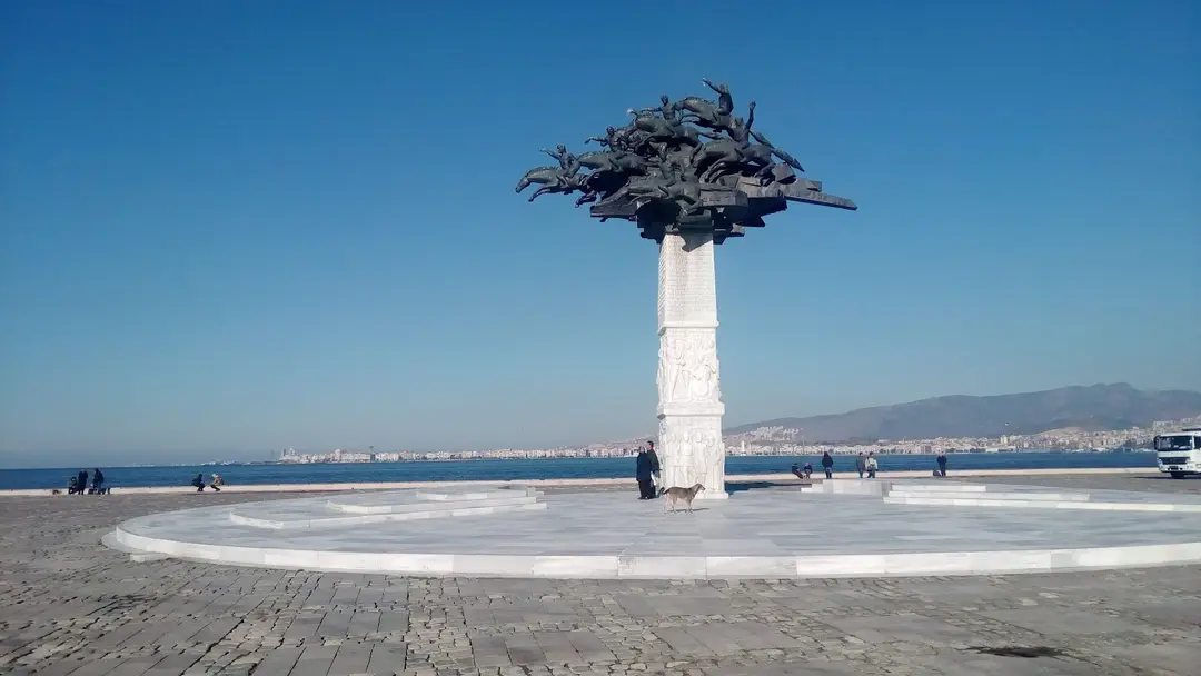 Sosyal tesis — İzmir — küçük resim 7