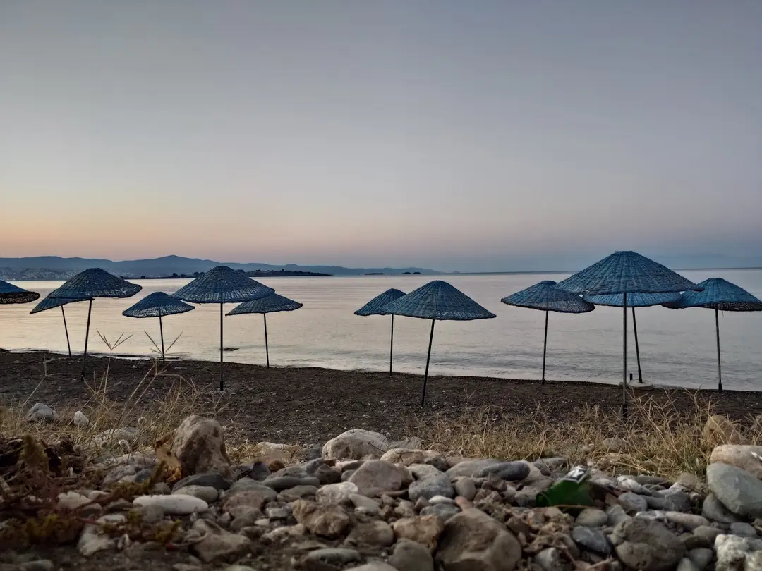 ÖZCAN RESTAURANT CAMPİNG PLAJ PİKNİK ALANI — İzmir — küçük resim 9