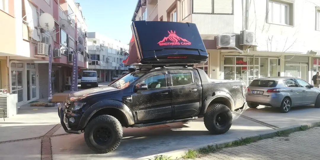 Brothers Camp Izmir | Voertuigtent