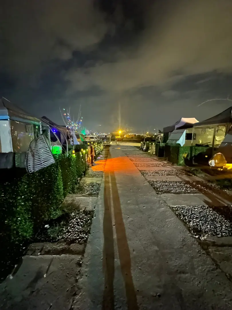 İzmir Karavan Park - İzmir Karavan Parkı - Karavan Park - Balçova Karavan Park - Park Karavana — İzmir — küçük resim 4