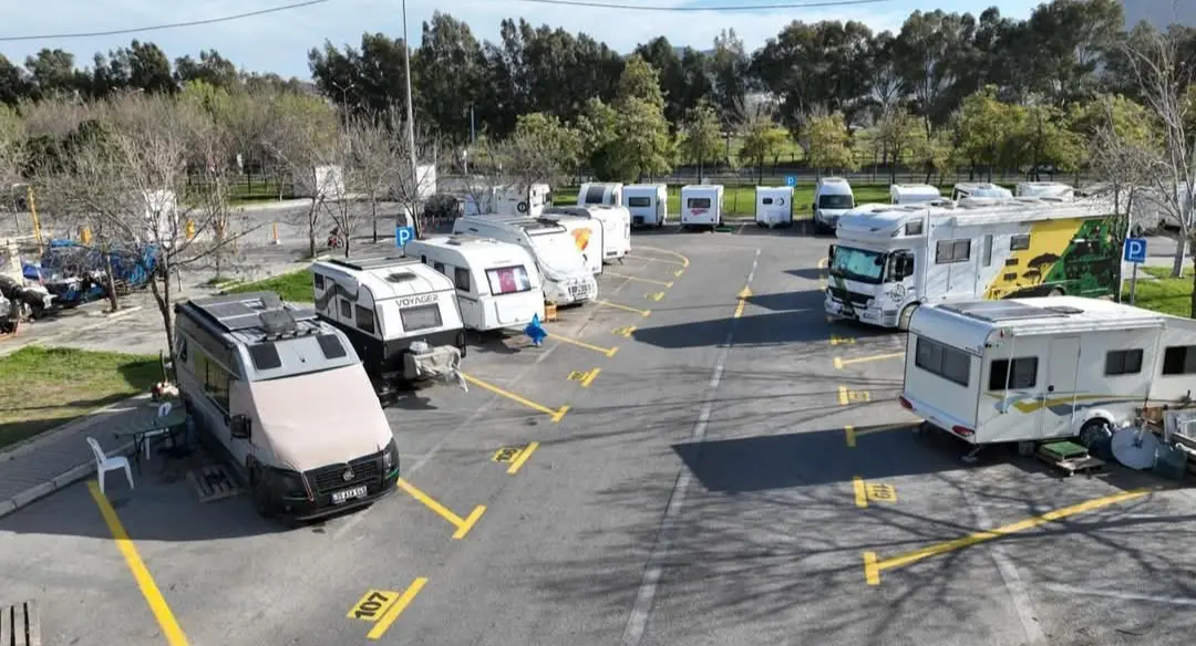 İBB Caravan Park — İzmir — küçük resim 3