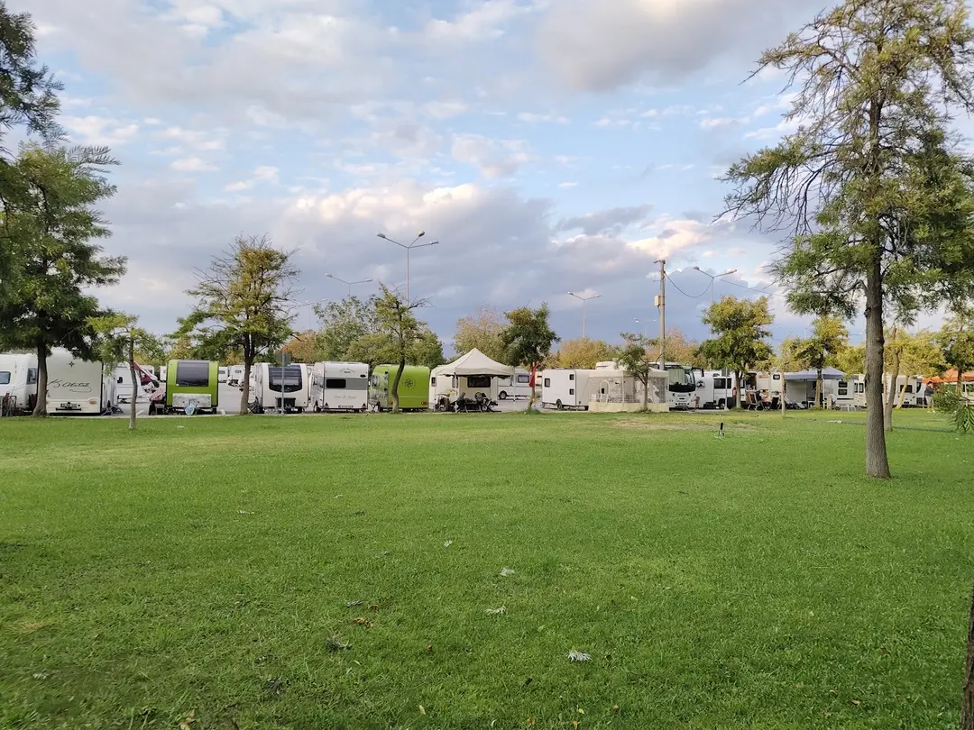 İBB Caravan Park — İzmir — küçük resim 2
