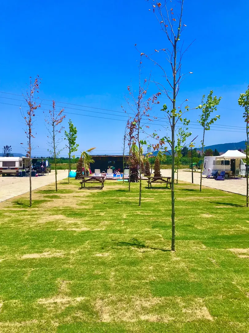 Kaya Oasis Karavan Park — İzmir — küçük resim 7