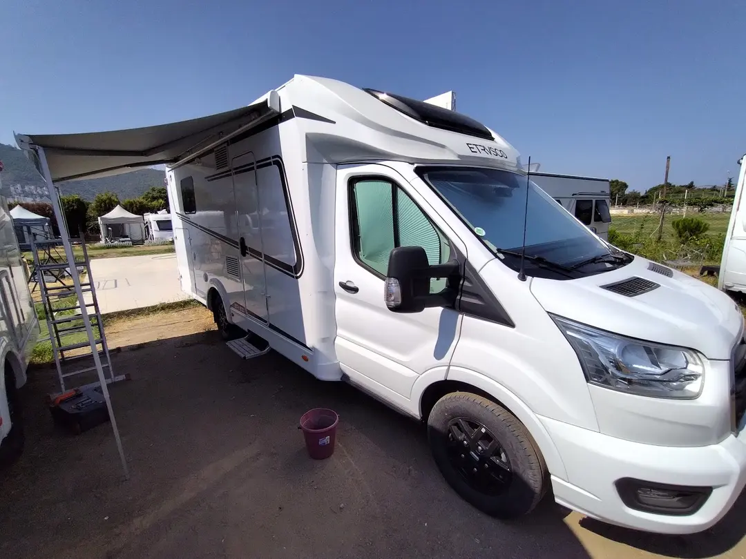 A KARAVAN KAMP, GEAUTHORISEERDE SERVICE, CARAVAN VERKOOPPUNT & EXPERT/CARAVAN SPECIALISTISCH DIENST & GECERTIFICEERDE ONDERHOUDSDIENST — İzmir — küçük resim 5
