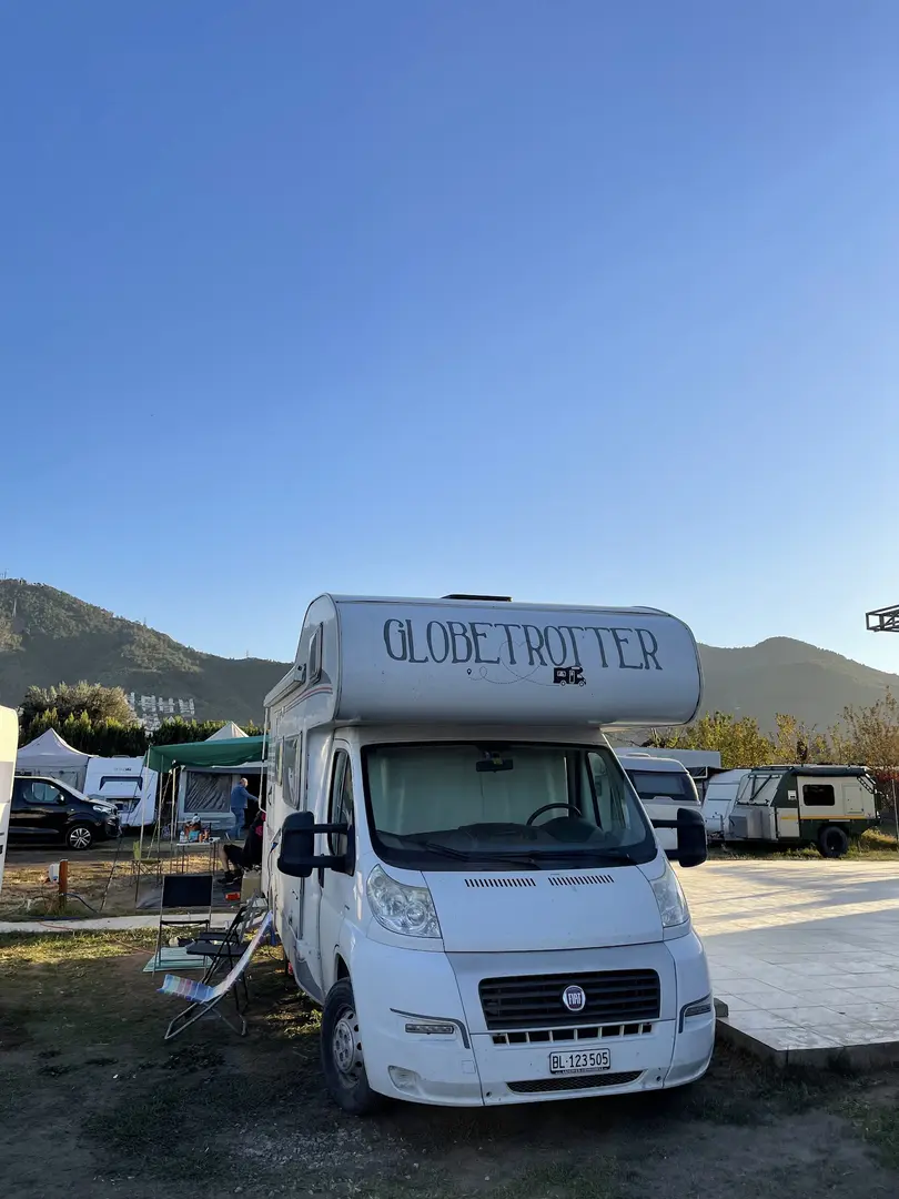 A KARAVAN KAMP, GEAUTHORISEERDE SERVICE, CARAVAN VERKOOPPUNT & EXPERT/CARAVAN SPECIALISTISCH DIENST & GECERTIFICEERDE ONDERHOUDSDIENST — İzmir — küçük resim 3