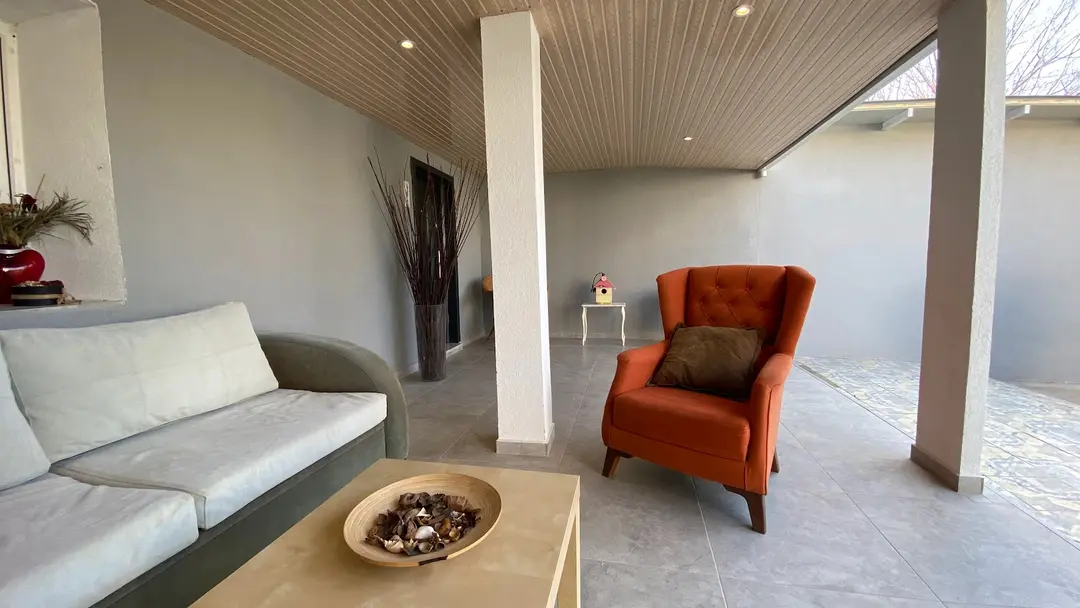 Gölge'nin Bahçesi (Golge's Garden) — İzmir — küçük resim 2